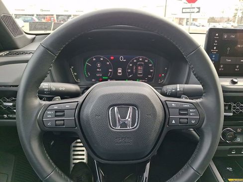 Used 2025 Honda Accord Sport image 20