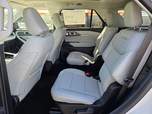 New 2026 Ford Explorer Platinum w/ LUX Leather Package image 7
