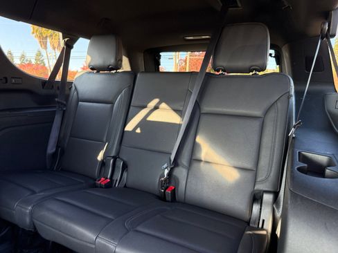 Used 2023 Chevrolet Suburban LT image 21