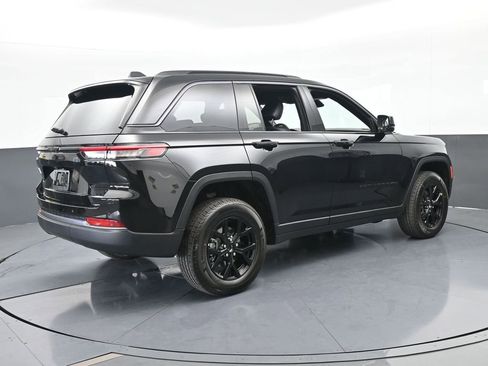 New 2026 Jeep Grand Cherokee Altitude RWD image 6