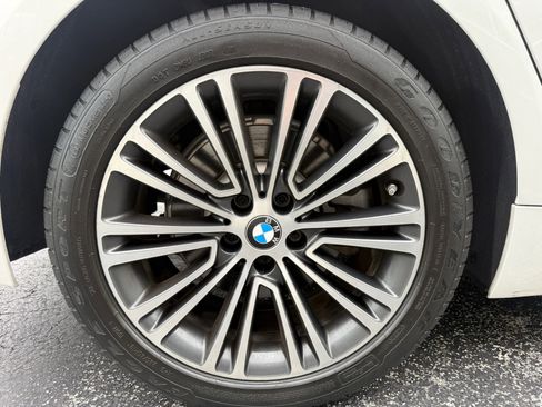 Used 2019 BMW 530i w/ Convenience Package RWD image 13