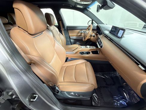 Used 2022 Genesis GV70 2.5T w/ Advanced Package image 27