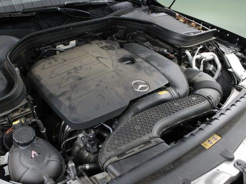 Used 2021 Mercedes-Benz GLC 300 image 41