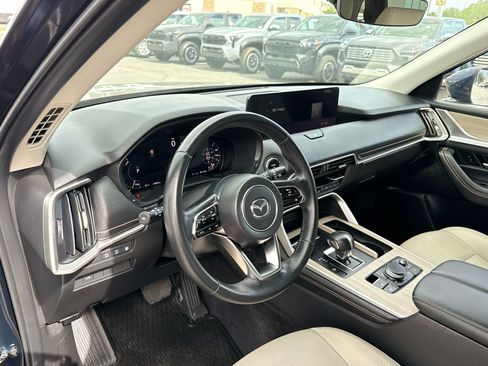 Used 2025 MAZDA CX-90 Plug-In Hybrid w/ Preferred AWD/4WD image 9