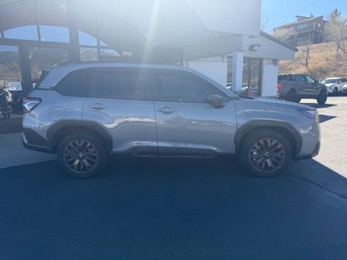 Used 2025 Subaru Forester Sport image 3