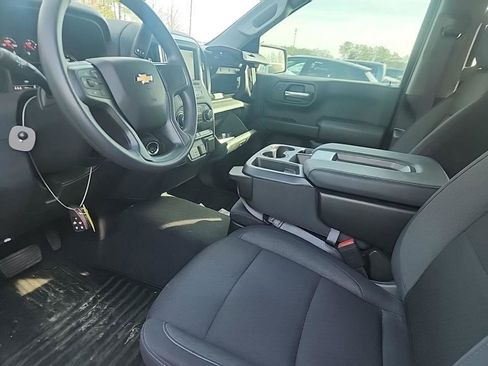 Used 2024 Chevrolet Silverado 1500 Custom image 5