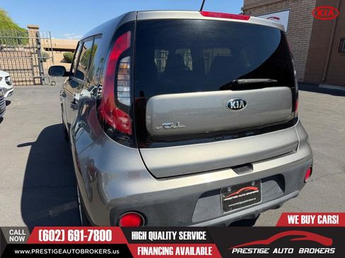 Used 2017 Kia Soul FWD image 7