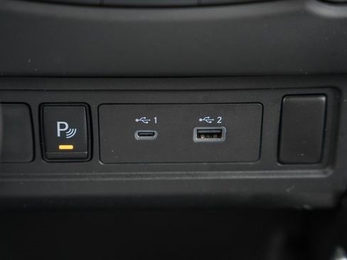 Used 2023 Nissan Frontier SV w/ Technology Package image 24