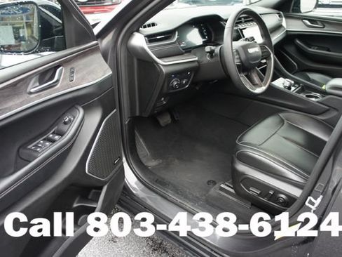 Used 2024 Jeep Grand Cherokee Limited 4xe AWD/4WD image 4
