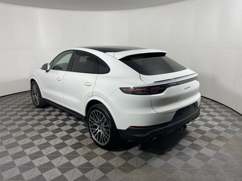 Certified 2023 Porsche Cayenne Platinum Edition AWD/4WD image 3