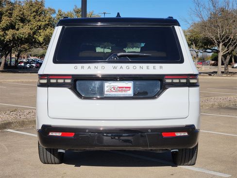 Used 2024 Jeep Grand Wagoneer Series III w/ Rear Seat Video Group 1 image 5