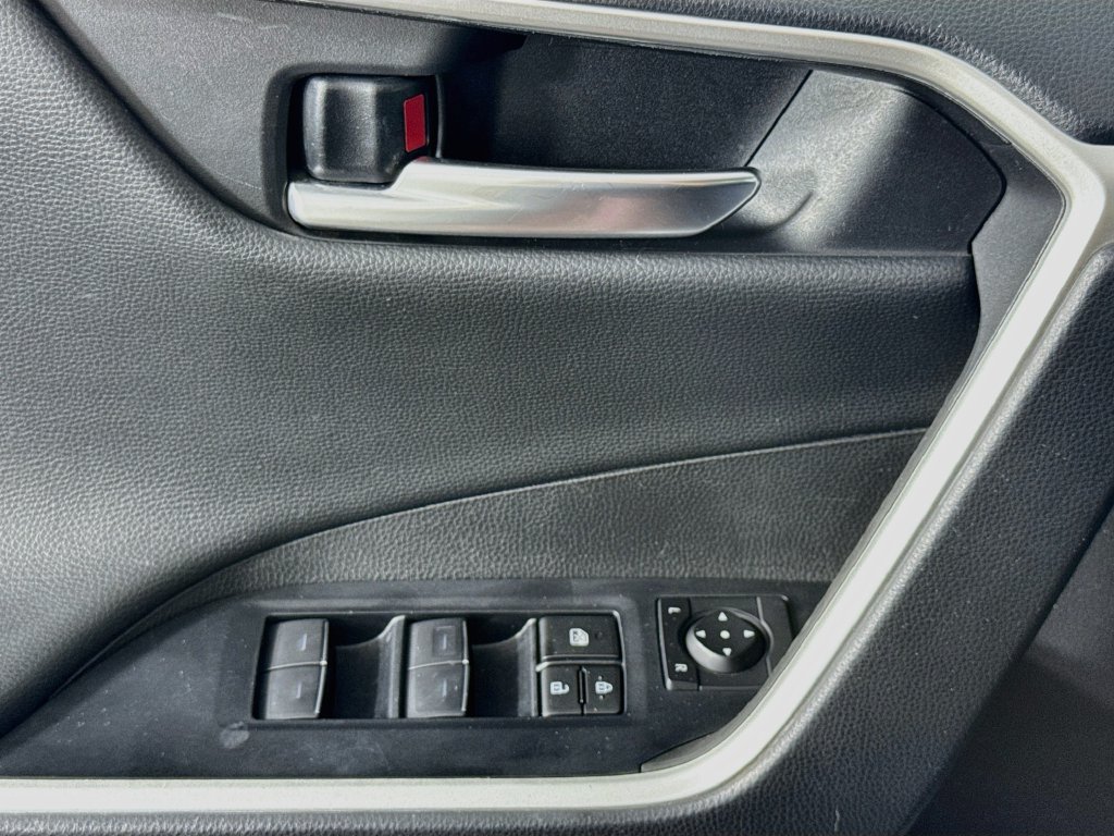 Used 2024 Toyota RAV4 Adventure AWD/4WD image 13
