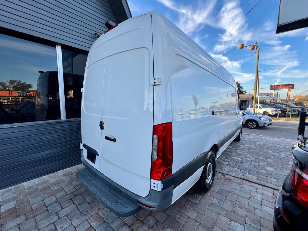 Used 2019 Freightliner Sprinter 2500 RWD image 9