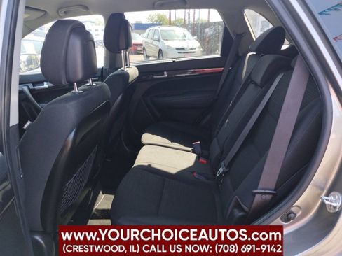Used 2014 Kia Sorento LX AWD/4WD image 19