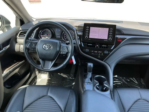 Used 2022 Toyota Camry SE w/ Carpet Mat Package (TMS) FWD image 13