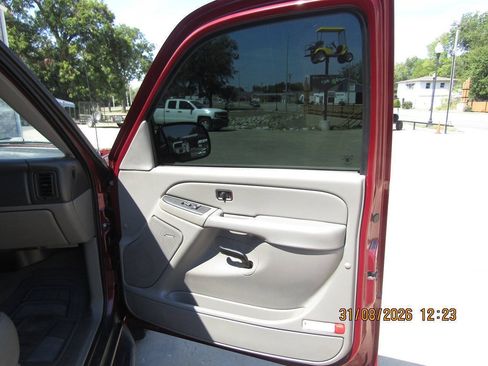 Used 2006 Chevrolet Avalanche Z71 w/ Sun And Sound Package AWD/4WD image 14