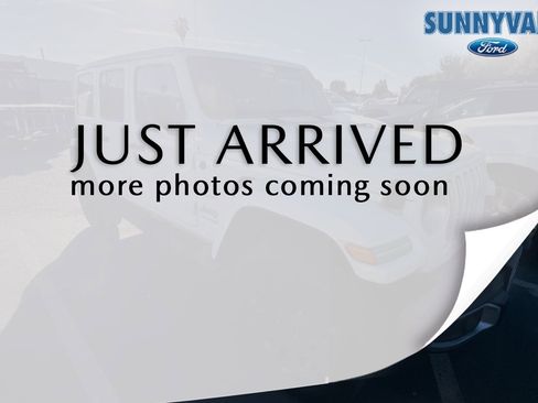 Used 2022 Jeep Wrangler Unlimited Sahara w/ Cold Weather Group AWD/4WD image 1