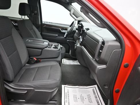 Used 2023 Chevrolet Silverado 1500 LT AWD/4WD image 7