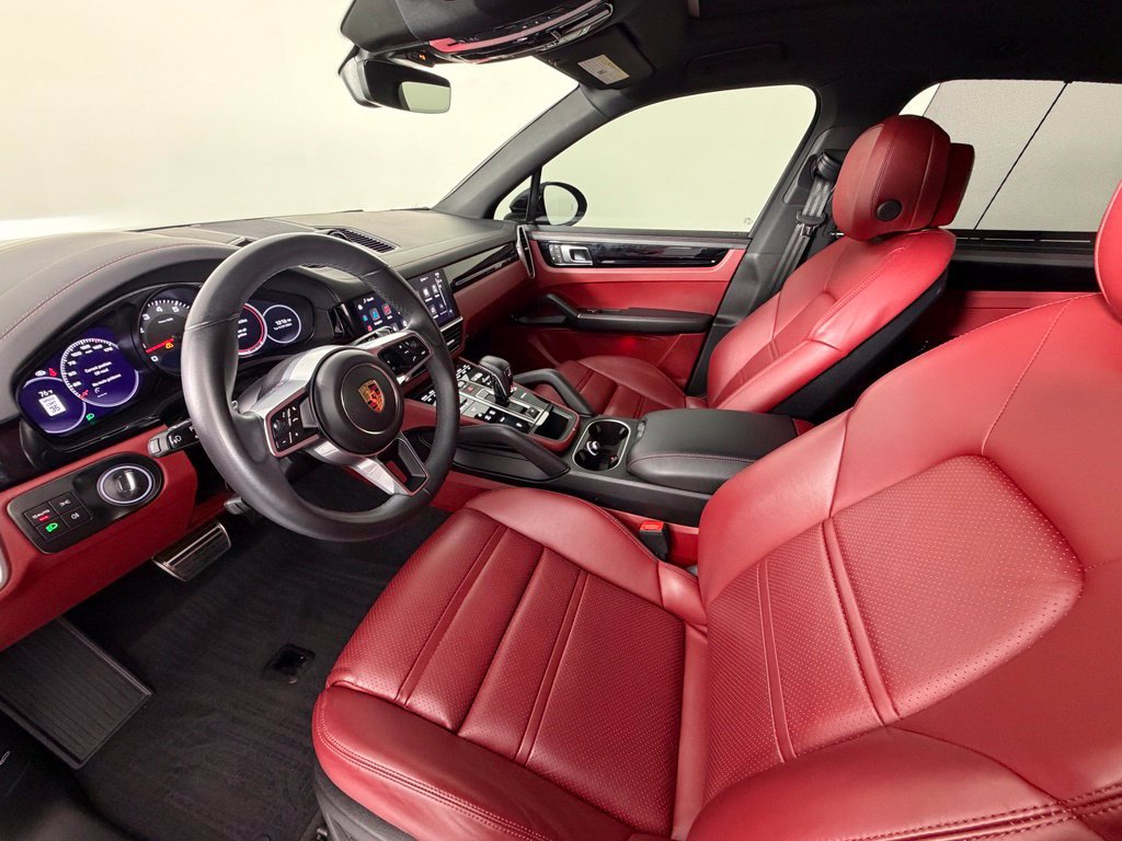Certified 2023 Porsche Cayenne AWD/4WD image 4
