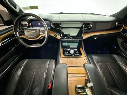 Used 2022 Jeep Grand Wagoneer Series III w/ HD Trailer Tow Package AWD/4WD image 10
