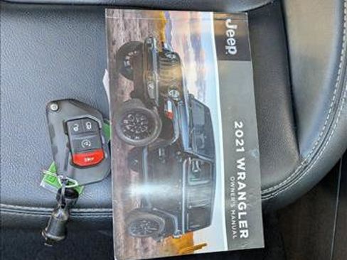 Used 2021 Jeep Wrangler Unlimited Sahara AWD/4WD image 22