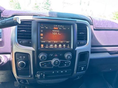Used 2015 RAM 2500 SLT w/ Luxury Group AWD/4WD image 18