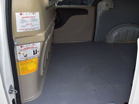 Used 2013 RAM C/V Tradesman image 24