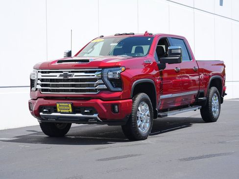Used 2024 Chevrolet Silverado 3500 High Country w/ High Country Premium Package AWD/4WD image 7