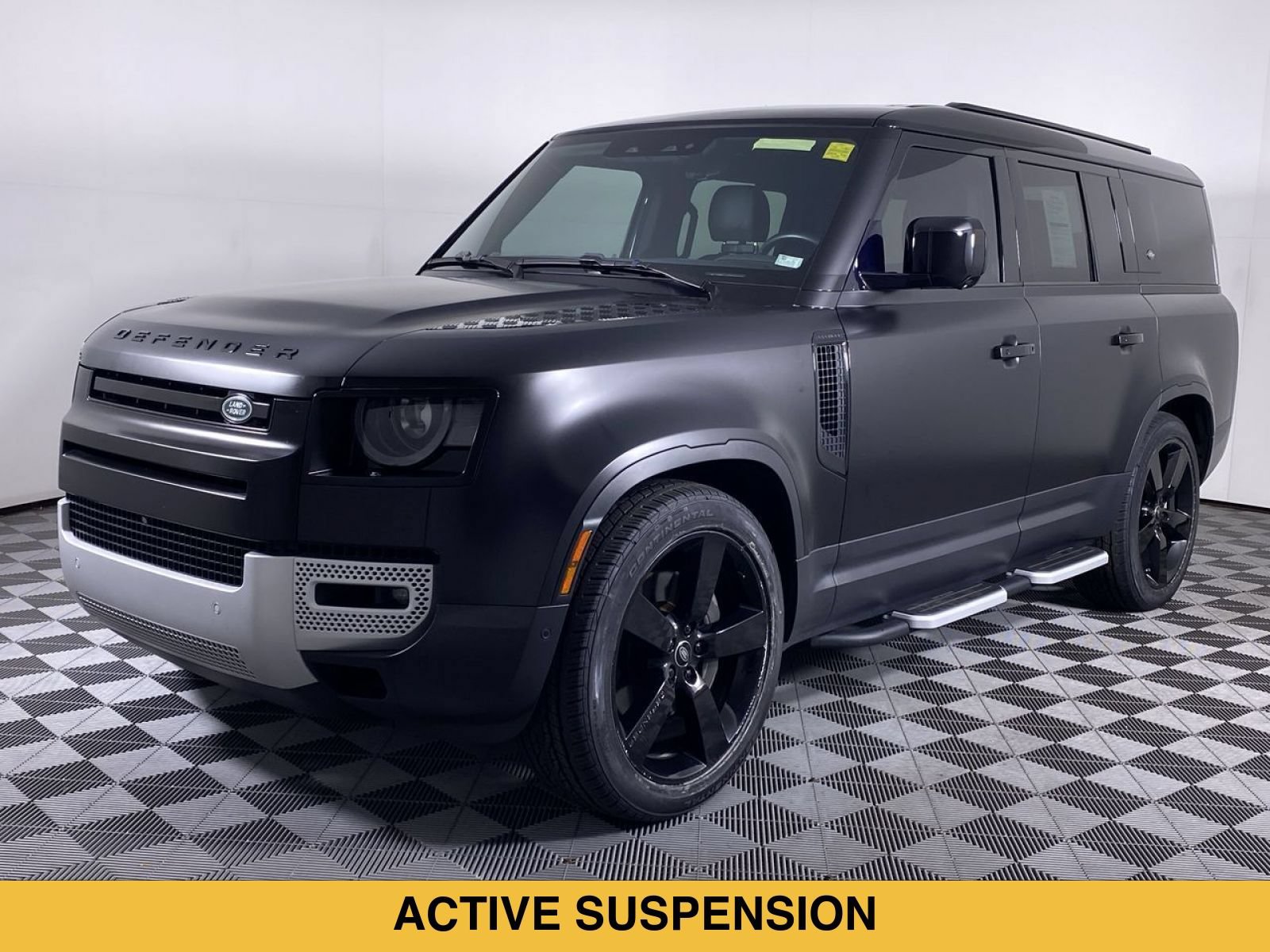 Used 2023 Land Rover Defender 130 SE AWD/4WD image 19
