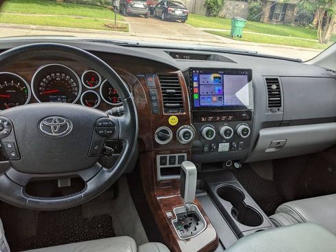 Used 2008 Toyota Sequoia Limited w/ Cold Area Pkg AWD/4WD image 17