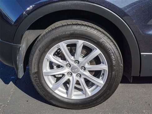 Used 2023 Cadillac XT4 Luxury w/ Cold Weather Package image 8