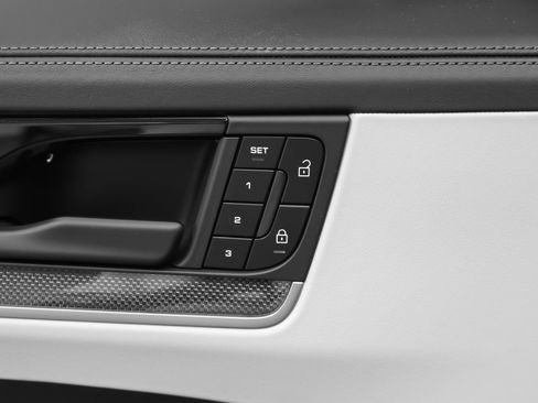 Certified 2026 Porsche Cayenne S AWD/4WD image 34