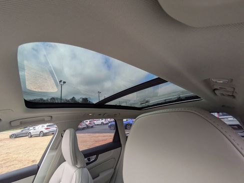 New 2026 Volvo XC60 B5 Ultra w/ Protection Package Premier image 21