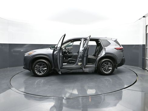 Used 2021 Nissan Rogue S AWD/4WD image 32