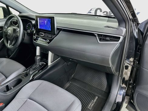 Used 2024 Toyota Corolla Cross AWD Hybrid image 33