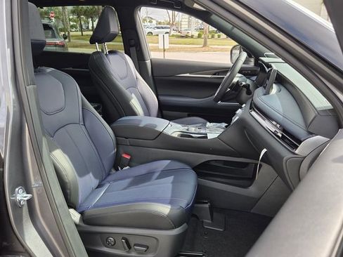 New 2026 INFINITI QX60 Sport w/ Dark Cargo Package image 23