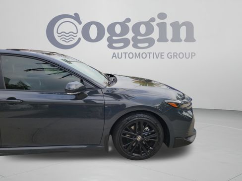 Used 2026 Toyota Camry SE FWD image 34