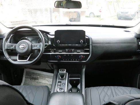 Used 2024 Nissan Pathfinder SV w/ Cargo Package image 21