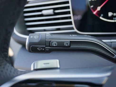New 2026 Mercedes-Benz GLS 450 4MATIC image 25
