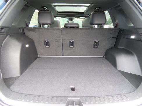 New 2025 Chevrolet Equinox LT w/ Convenience Package II image 36