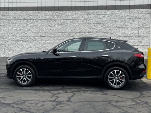 Used 2018 Maserati Levante image 13