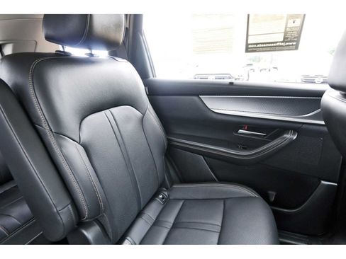 Used 2024 MAZDA CX-90 3.3 Turbo w/ Preferred Package AWD/4WD image 10