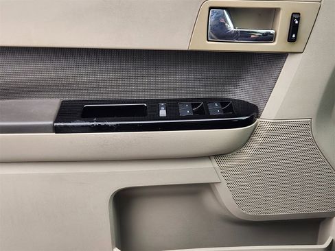 Used 2009 Ford Escape 2WD Hybrid image 19