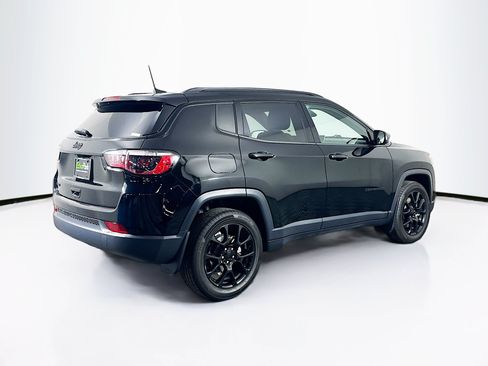 Used 2023 Jeep Compass Latitude w/ Convenience Group AWD/4WD image 9