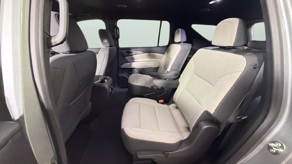 Certified 2026 Chevrolet Traverse LT w/ Driver Confidence Package FWD image 26