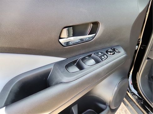 Used 2023 Nissan Kicks SR w/ SR Premium Package image 15