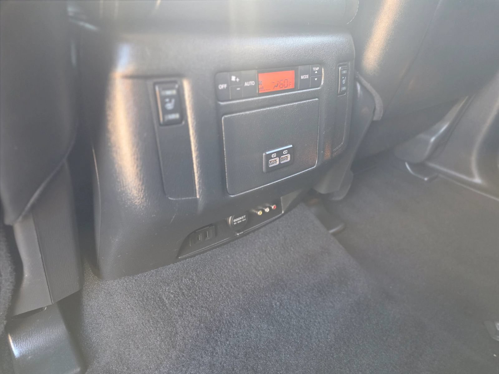 Used 2017 Nissan Armada Platinum w/ Captain Seat Package RWD image 23