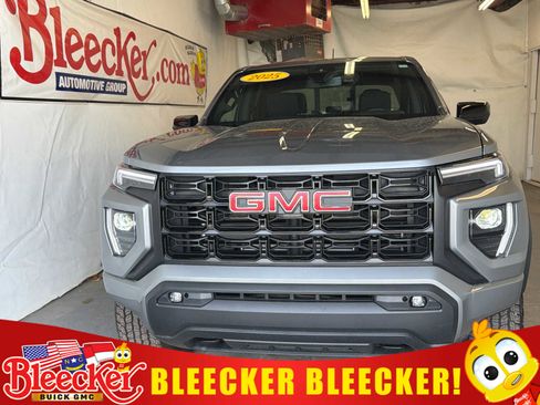 Used 2025 GMC Canyon Elevation w/ Convenience Package AWD/4WD image 1