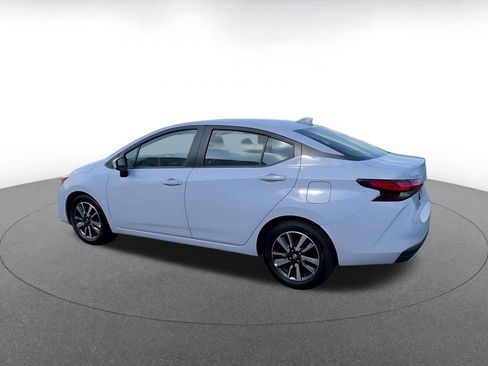 Used 2025 Nissan Versa SV FWD image 10
