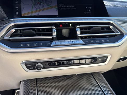 Used 2023 BMW X5 M50i image 24